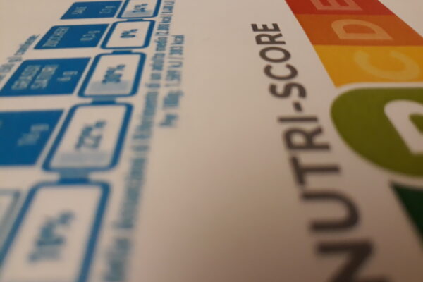 LE DICHIARAZIONI NUTRIZIONALI FRONT-PACK: LA NUTRINFORM BATTERY A CONFRONTO CON IL NUTRI-SCORE FRANCESE